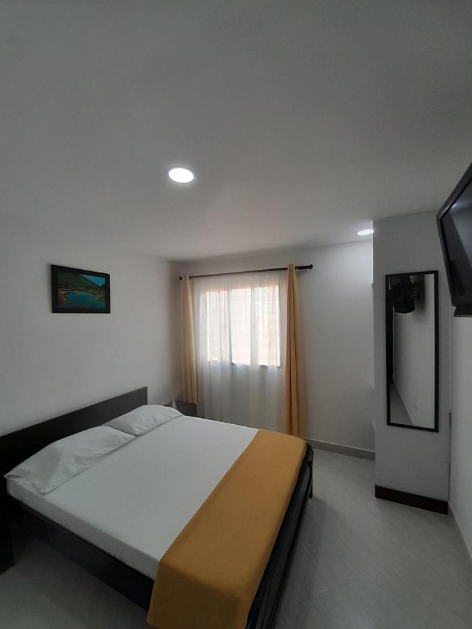 Hotel La Rueda Sr باربوزا المظهر الخارجي الصورة
